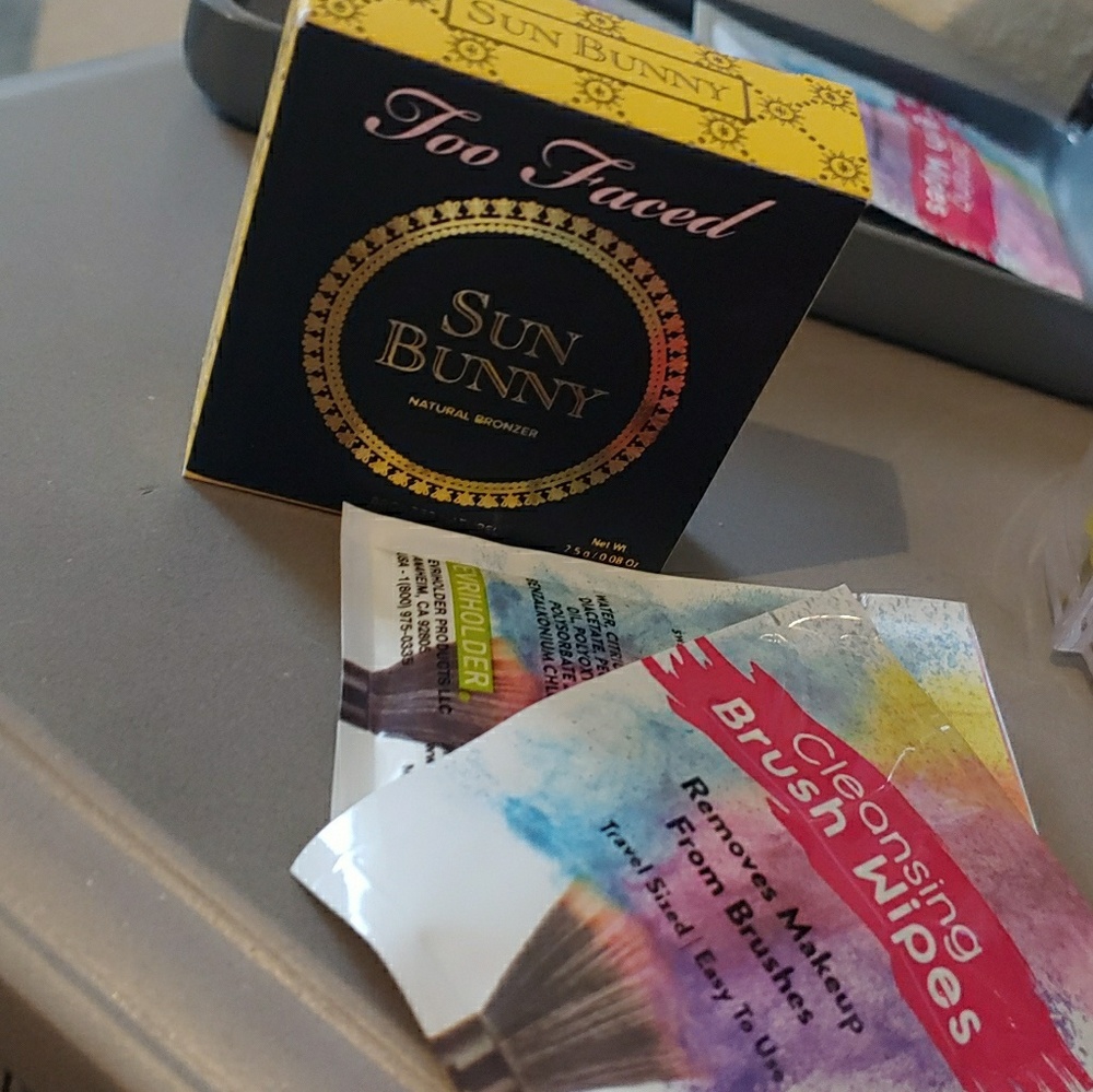 Free with bundle !!